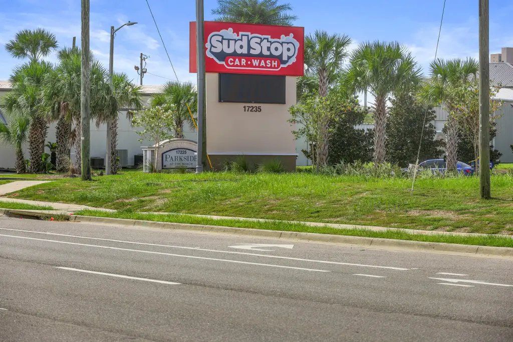 Sud Stop Car Wash at 17235 Panama City Beach Pkwy, Panama City Beach, FL