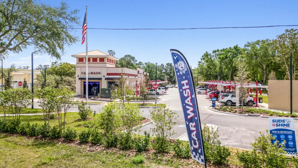 Sud Stop Car Wash at 17580 US 441, Mount Dora, FL