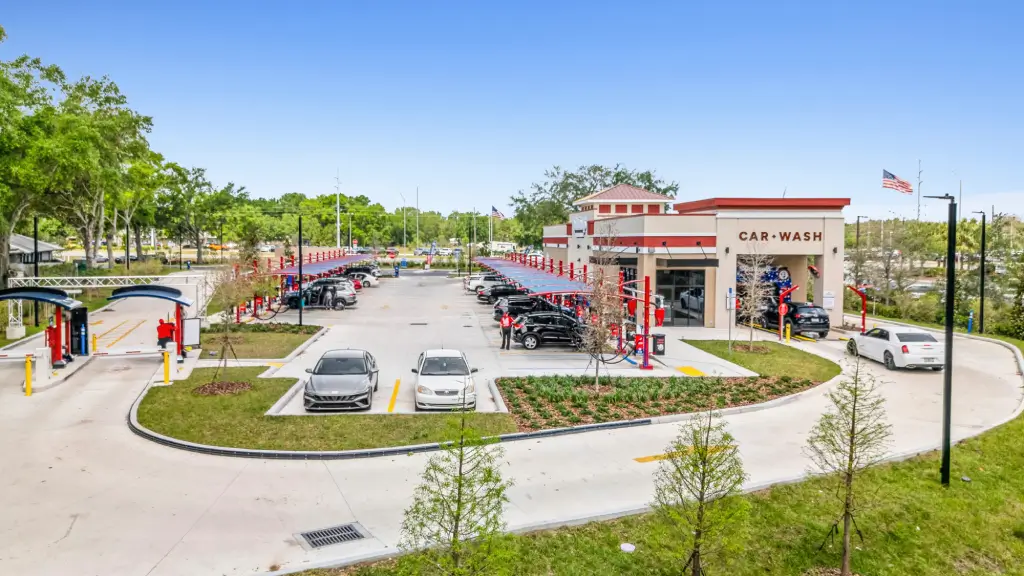 Sud Stop Car Wash at 17580 US 441, Mount Dora, FL