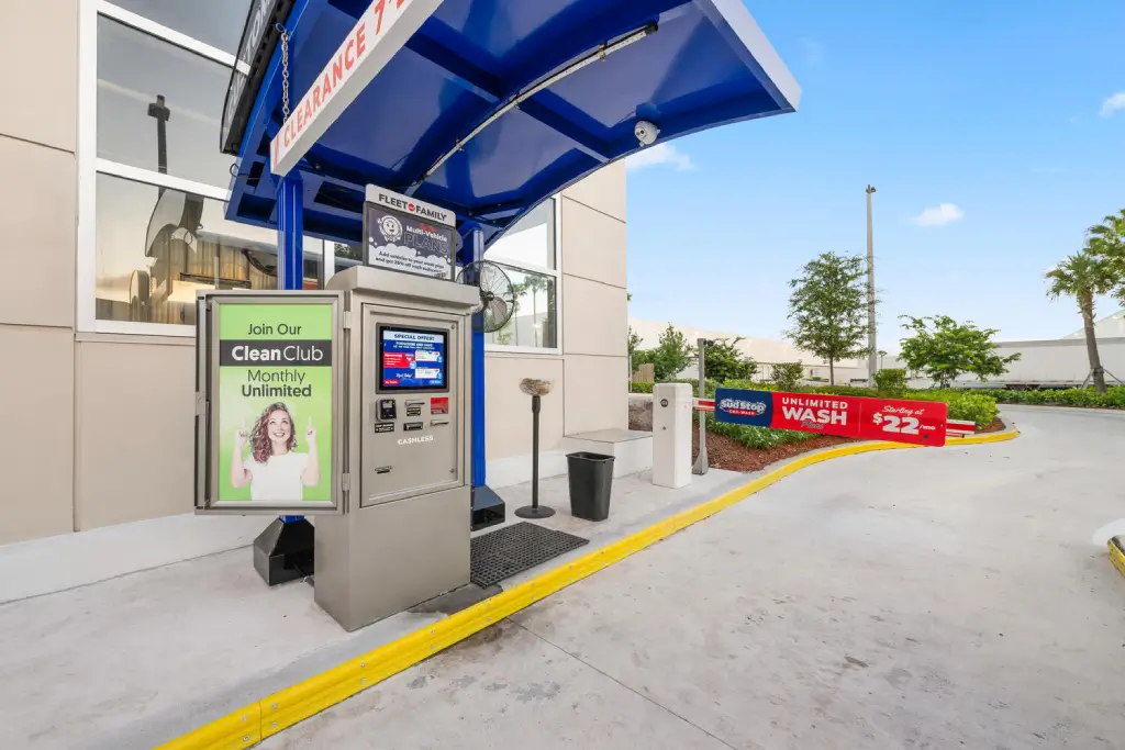 Sud Stop Car Wash at 3301 W Hallandale Beach Blvd, Pembroke Park, FL