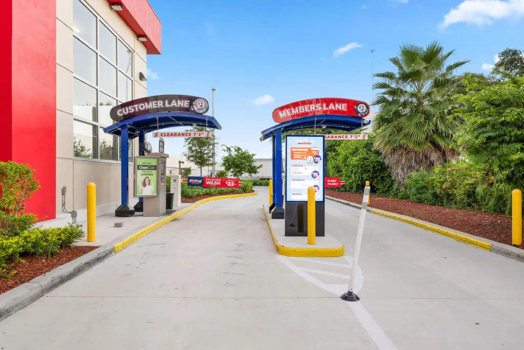 Sud Stop Car Wash at 3301 W Hallandale Beach Blvd, Pembroke Park, FL