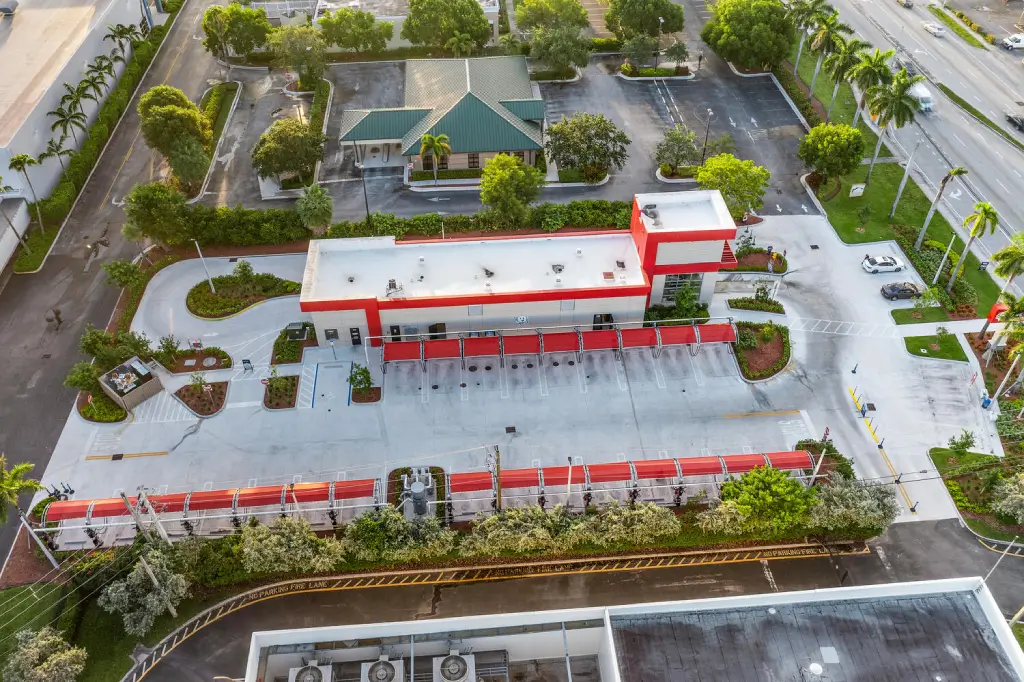 Sud Stop Car Wash at 3301 W Hallandale Beach Blvd, Pembroke Park, FL