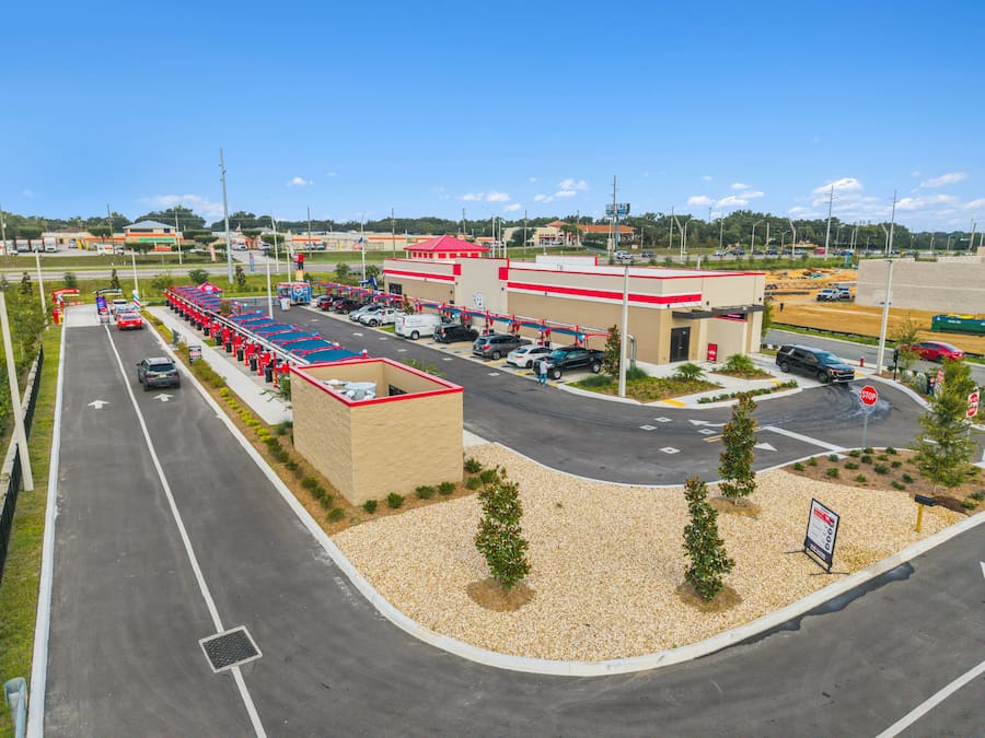 entrance lanes at at sud stop car wash, 2130 US Highway 27, Clermont, FL 34714