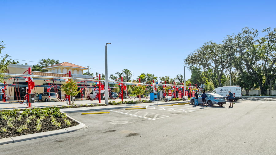 free DIY detailing amenity bays at sud stop car wash at 8252 Clarcona Ocoee Rd, Orlando, FL 32818