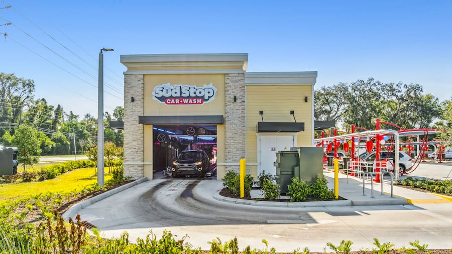 sud stop car wash at 8252 Clarcona Ocoee Rd, Orlando, FL 32818