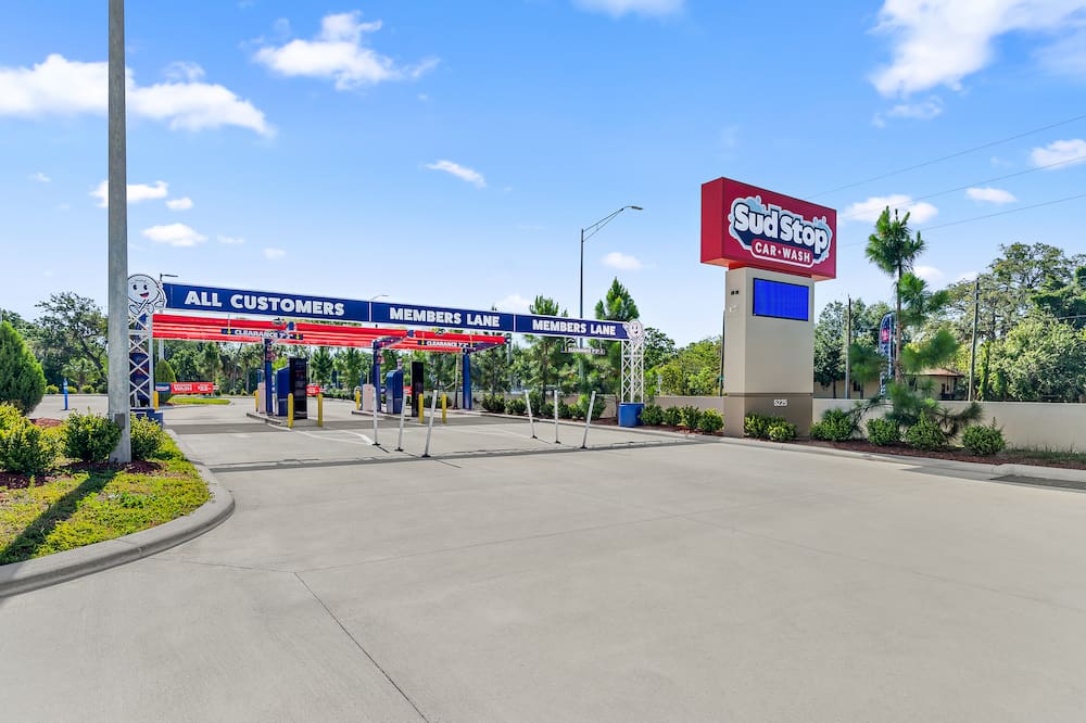 Car Wash in Bradenton